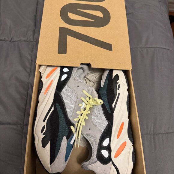 Adidas Yeezy Boost 700 Wave Runner size 10 - Picture 3 of 5
